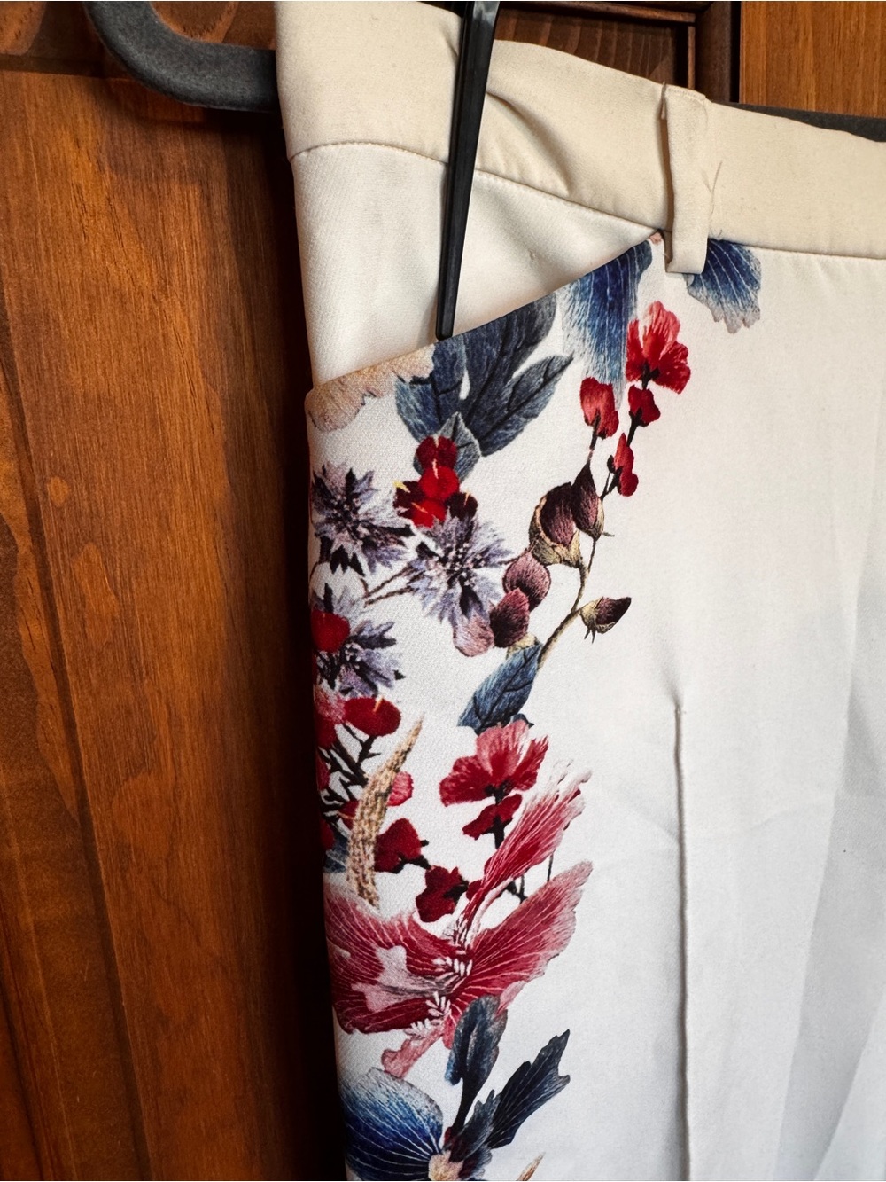 275. Zara Cream Floral Boot-Cut Pants with Burgundy & Navy Accents - Picture 9 of 10